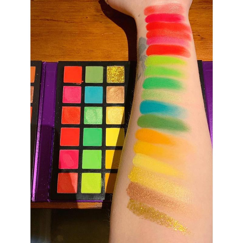 Unleash Your Creativity with 72 Colors Ultra Secret Eyeshadow Palette! 4 in 1 Color Board with Matte, Shimmer, Glitter, and Nude. Natural All In One Makeup Palette. Blendable and Pigmented. Make Up Eye Shadow Pallet Gift Kit for a Stunning Look.