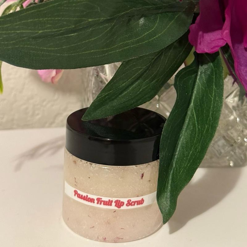 Savage Baes’ Custom Hydrating Lip Scrub & Applicator Brush - Daily, Skincare