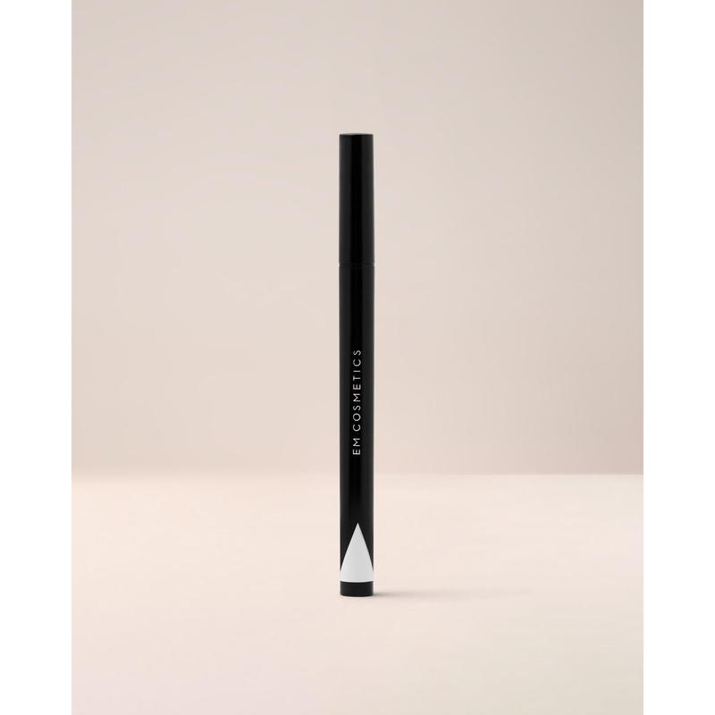 Felt Tip Illustrative Eyeliner