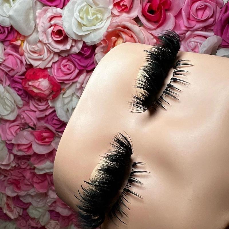 Baddie Lash Extensions for Longer, Fuller Eyelashes - Makeup