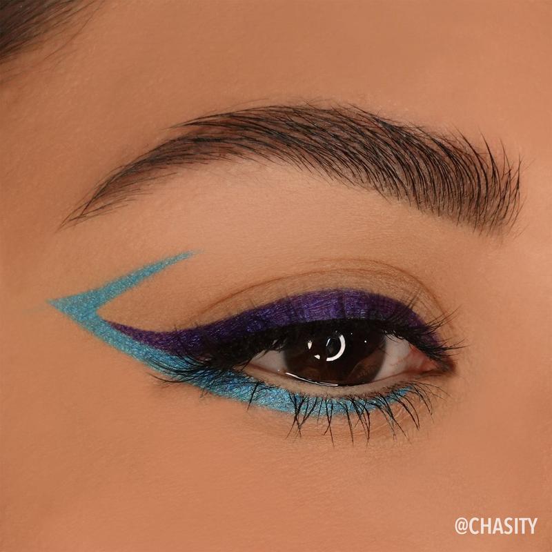 Statement Shimmer Liner (017, Sky Blue)