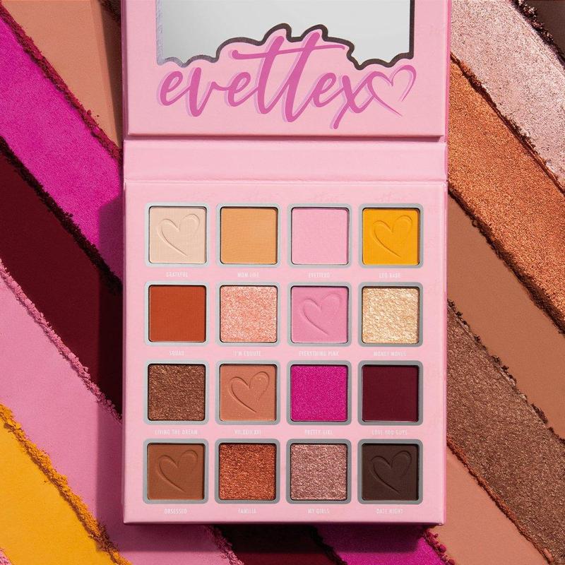 EvetteXO Eyes On Me Shadow Palette