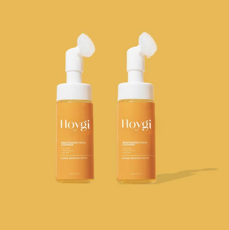 2 pics   NEW - Hoygi Turmeric + Kojic Acid Foaming Facial Cleanser + Silicone Brush Cleansing Skincare