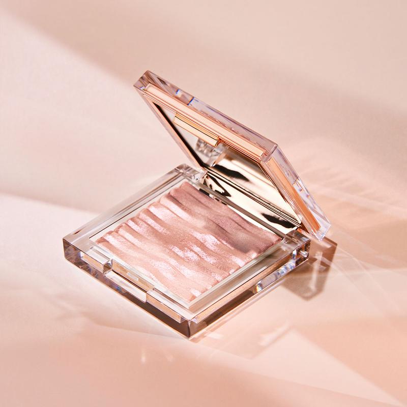 [CLIO Official Shop] CLIO Prism Highlighter | Face Illuminator | Buildable Pearl & Shimmer Pressed Powder for a Natural Glassy Glow | K-beauty Bronzer